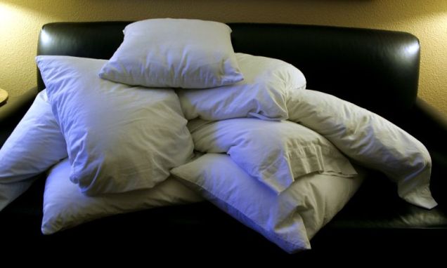 Pile_of_pillows